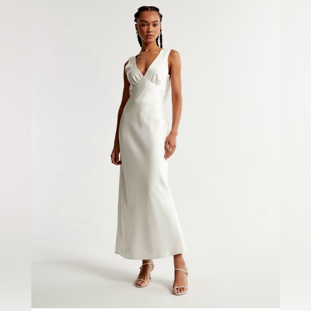 Abercrombie & Fitch Ivory V-Neck Satin Maxi Slip Dress